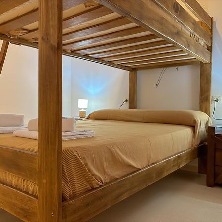 Albergue Multiaventura Active Andalucia อัลโมโดวาร์ เดล ริโอ ภายนอก รูปภาพ