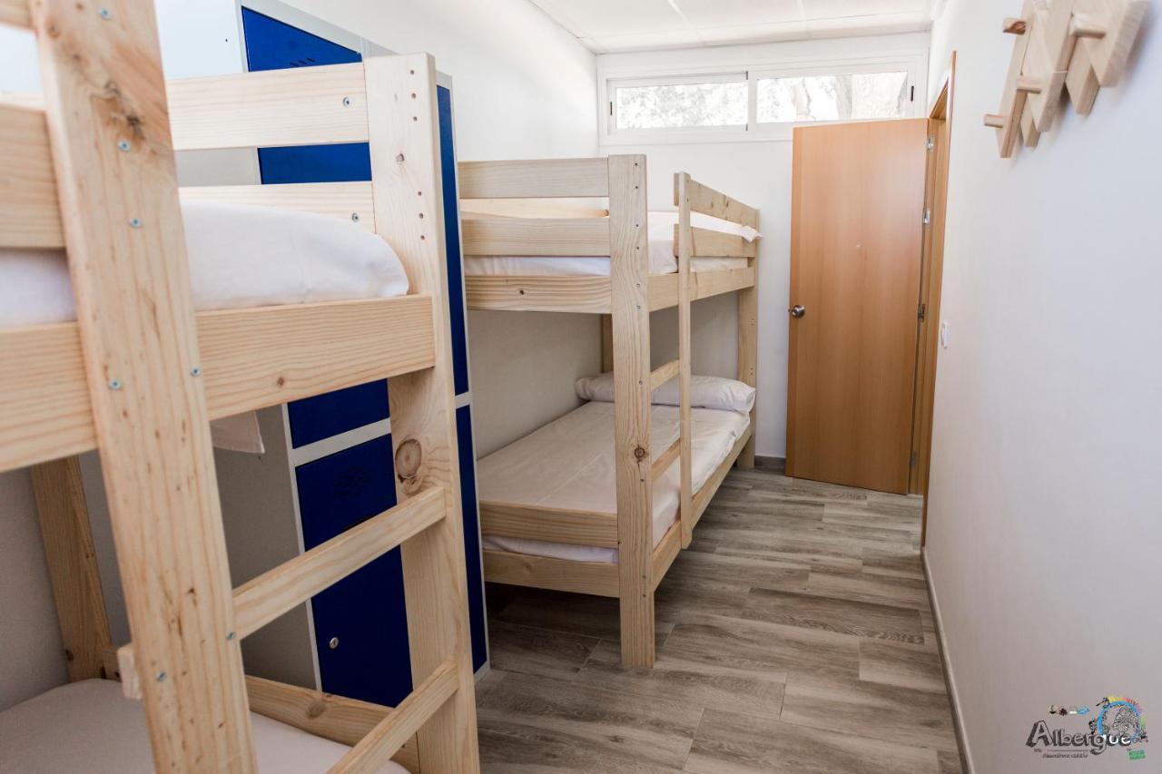 Albergue Multiaventura Active Andalucia อัลโมโดวาร์ เดล ริโอ ภายนอก รูปภาพ