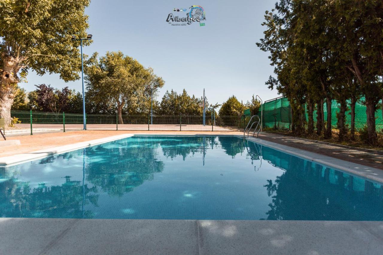 Albergue Multiaventura Active Andalucia อัลโมโดวาร์ เดล ริโอ ภายนอก รูปภาพ